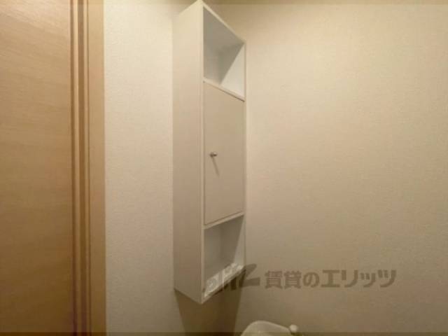 トイレ　棚