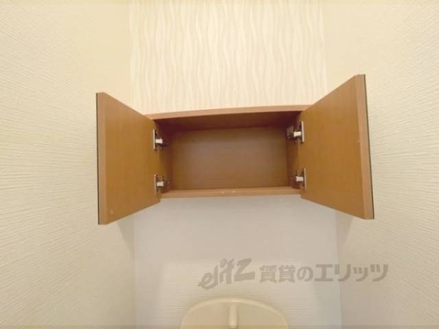 トイレ　棚
