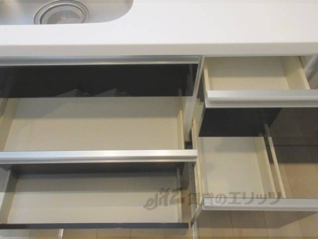 キッチン　収納