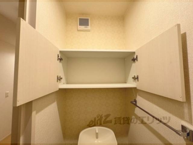 収納　トイレ上部収納