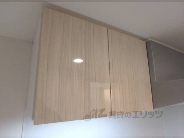 キッチン　上部収納