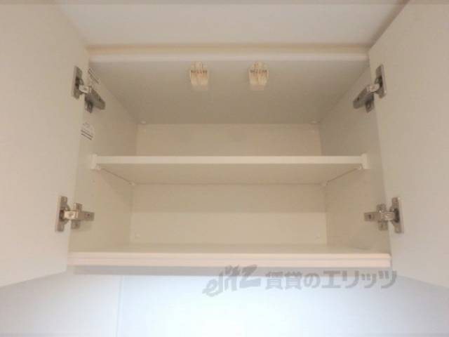 キッチン　上部収納