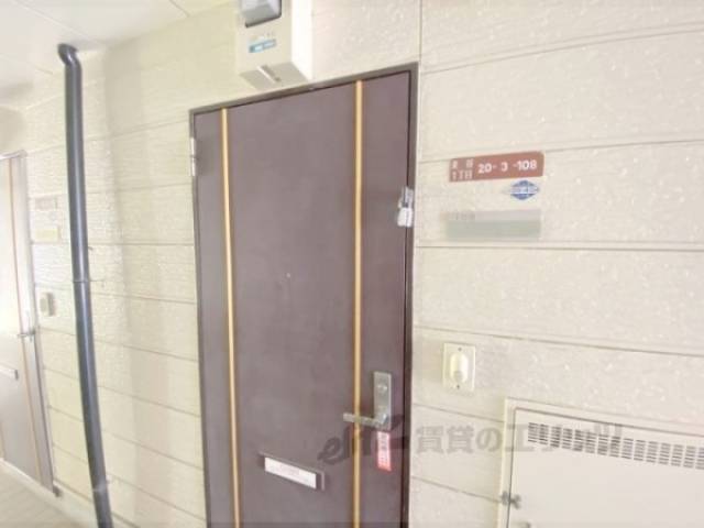 玄関　インターホン