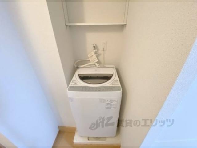 洗濯機置場　洗濯機