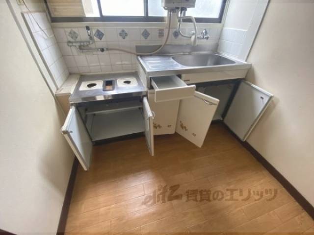 キッチン　下部収納