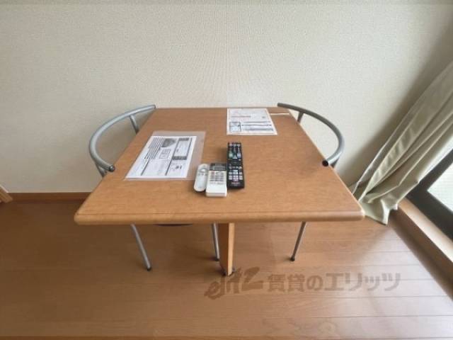 ダイニングテーブル