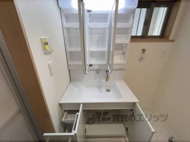 洗面所　収納