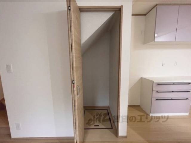 リビング　収納