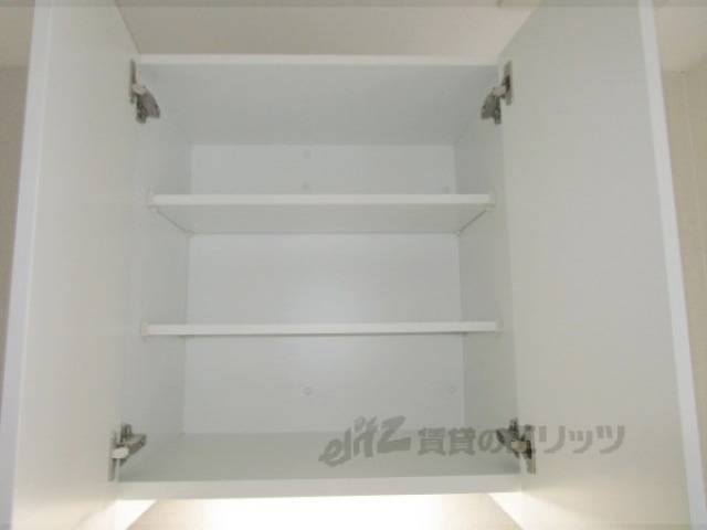 キッチン　上部収納