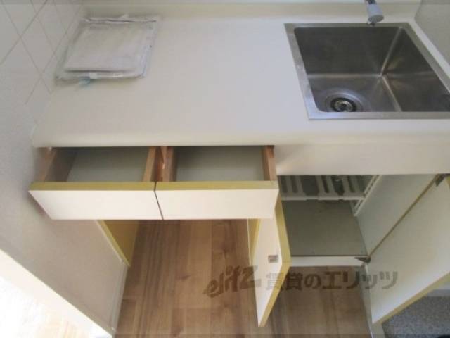 キッチン　下部収納