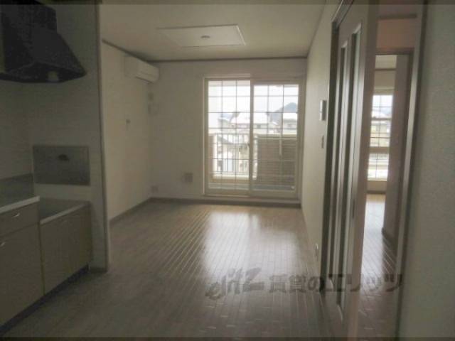 キッチン　ダイニングキッチン