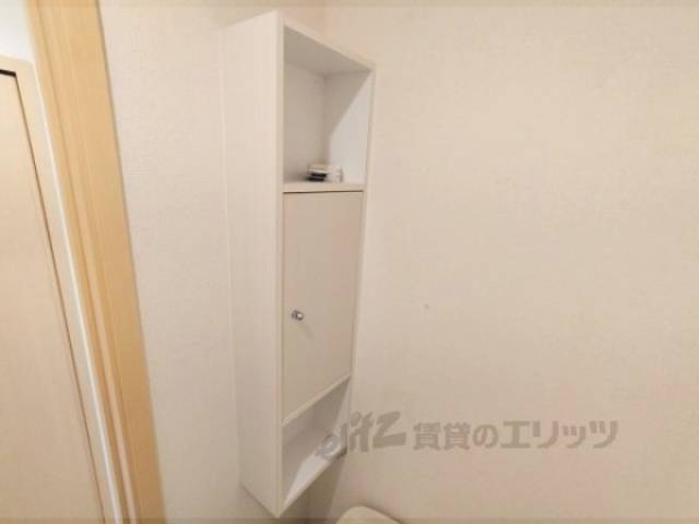 トイレ　棚