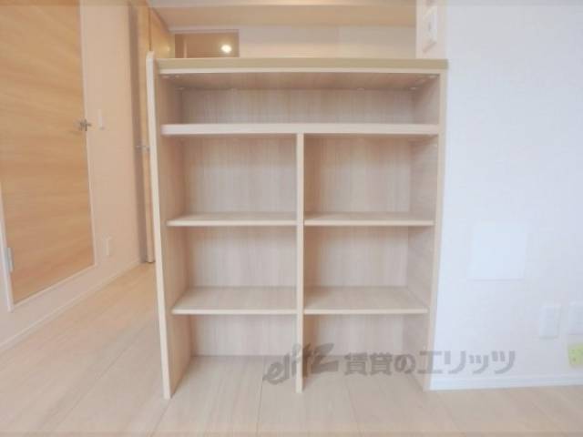 リビング　収納棚