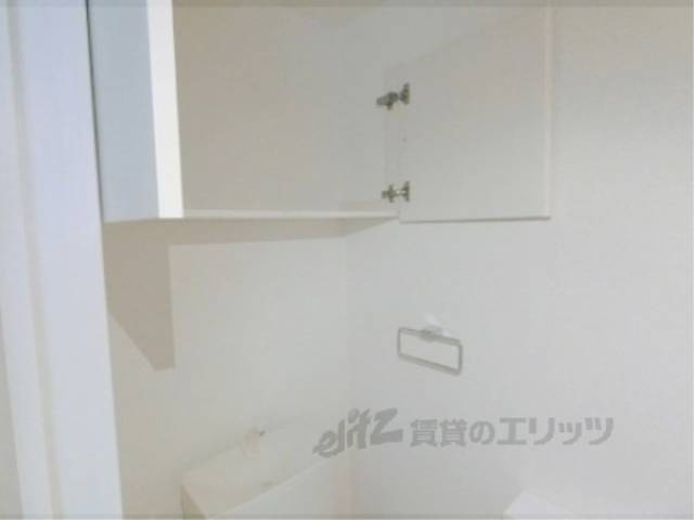 トイレ　上部棚