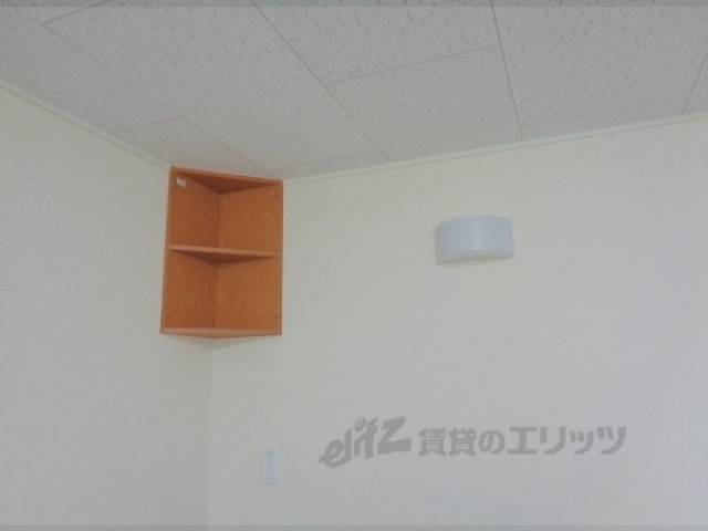 洋室 収納