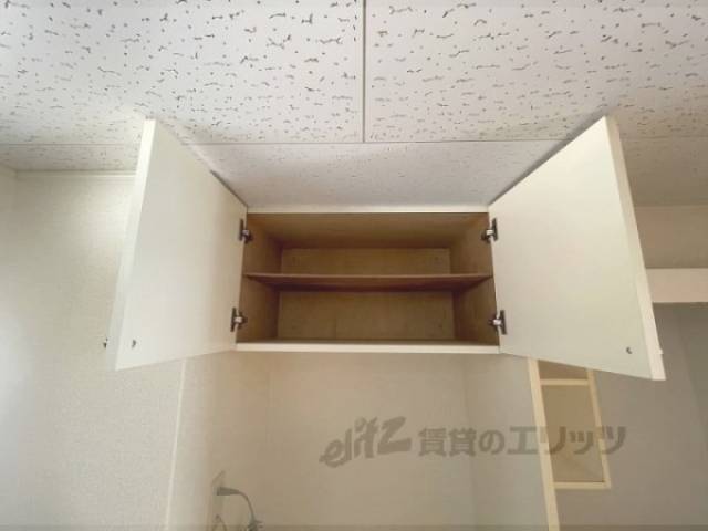 洗濯機置場　収納