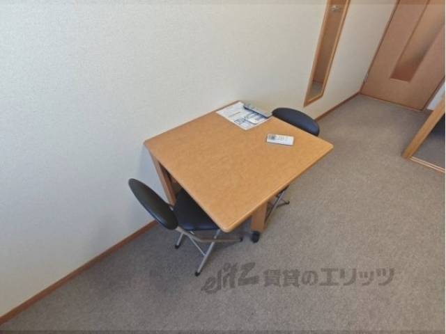 テーブル