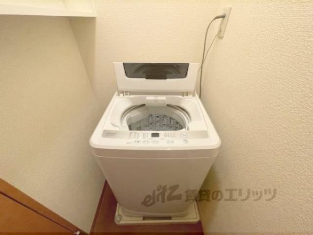 洗濯機置場　洗濯機