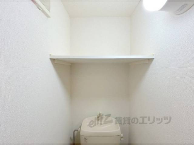 トイレ　棚