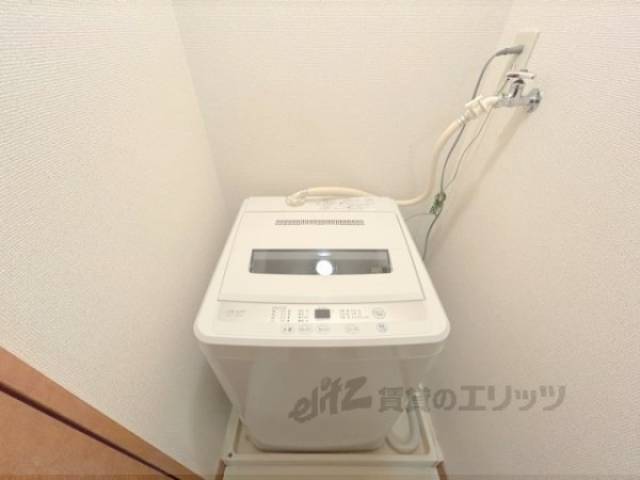 洗濯機置場　洗濯機
