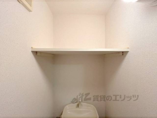 トイレ　棚