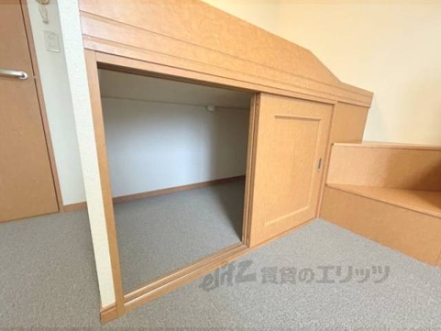 収納　ベッド