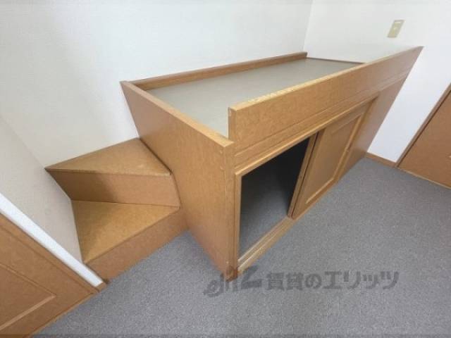 収納　ベッド下