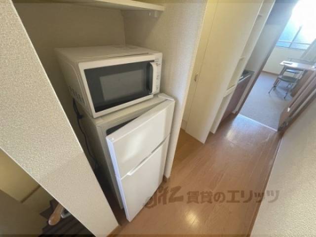 冷蔵庫置場　電子レンジと冷蔵庫