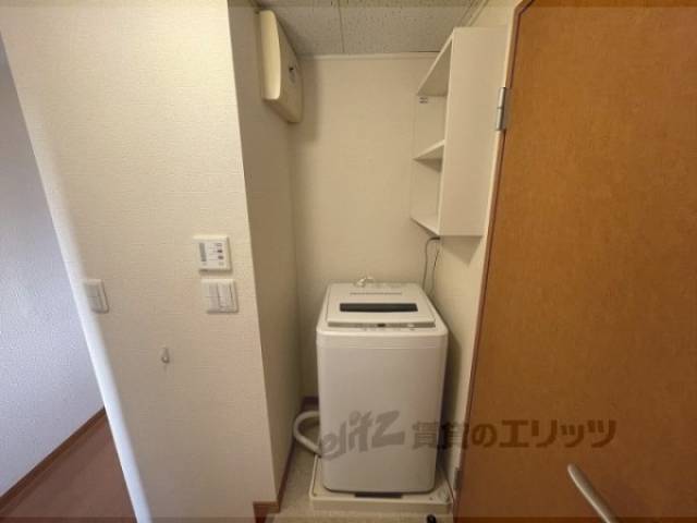 洗濯機置場　棚