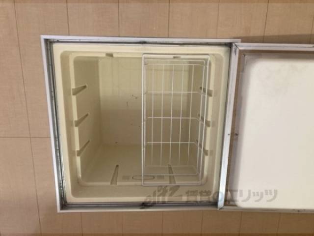 キッチン　床下収納