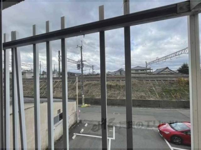 眺望　リビング北西側の窓からの景色
