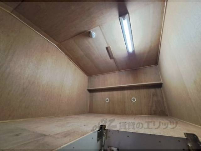 収納　屋根裏