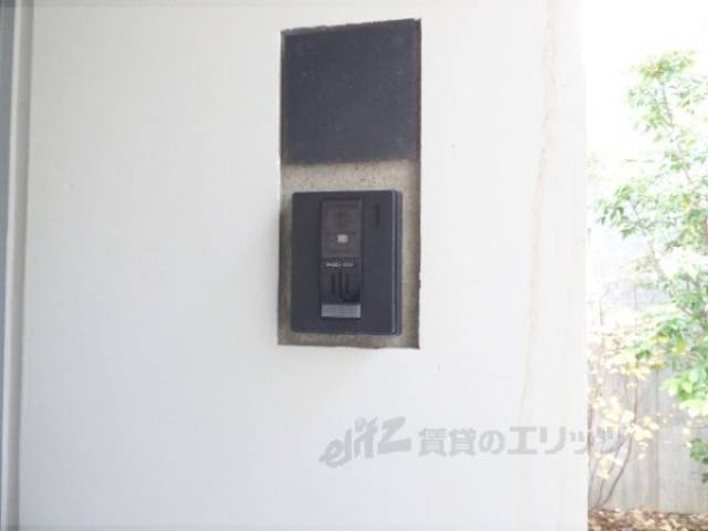 玄関　インターフォン