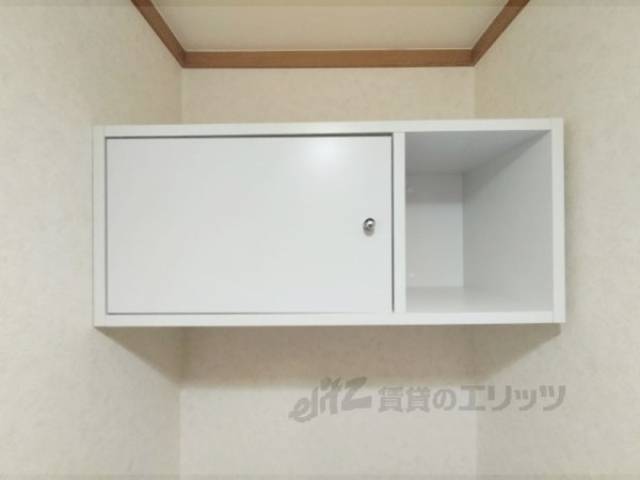 トイレ　棚