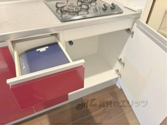 キッチン　下部収納