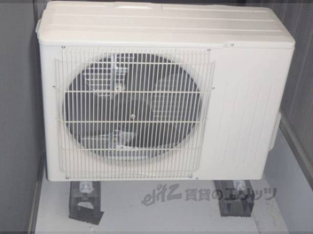 エアコン　室外機