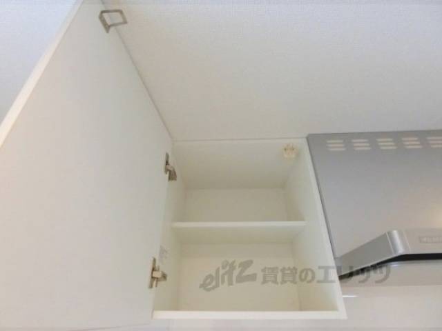 キッチン　上部収納
