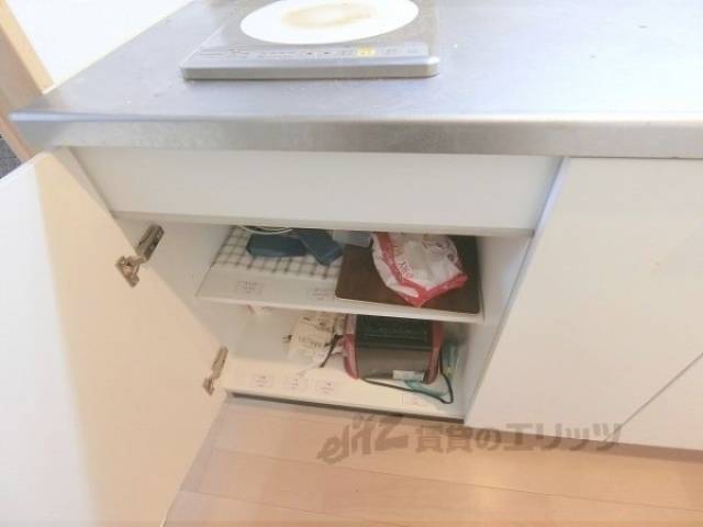 キッチン　小物は撤去