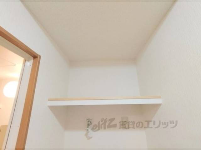 洗濯機置場　棚