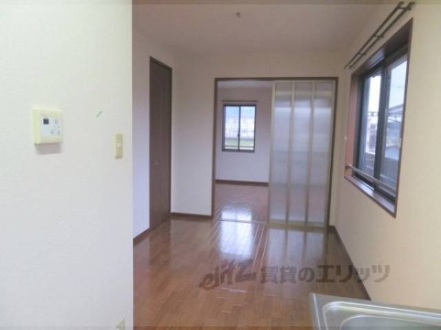 キッチン　ダイニングキッチン