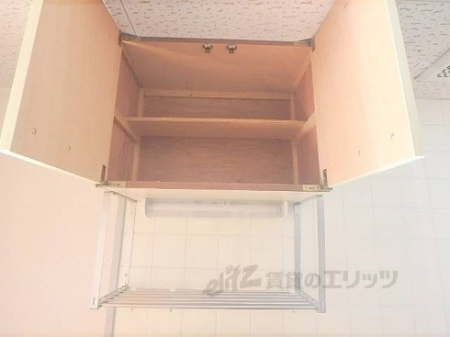 キッチン　キッチン上部収納