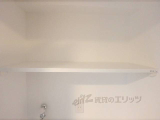 洗濯機置場　上部収納