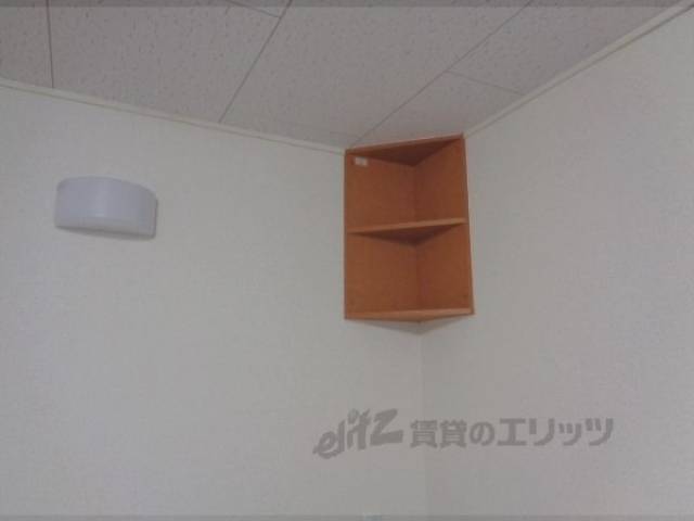 洋室　収納