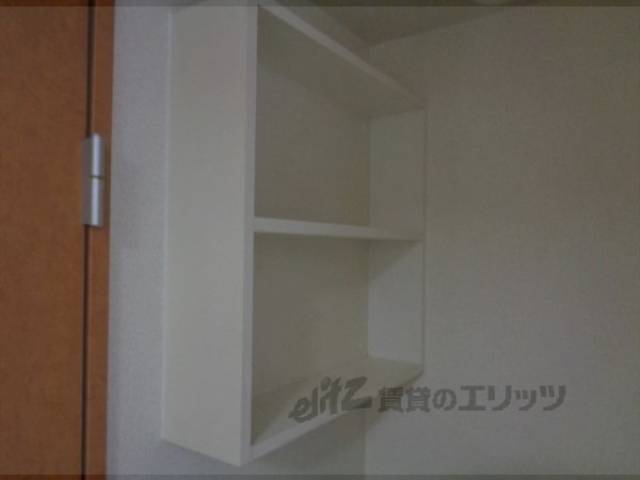 冷蔵庫置場　収納