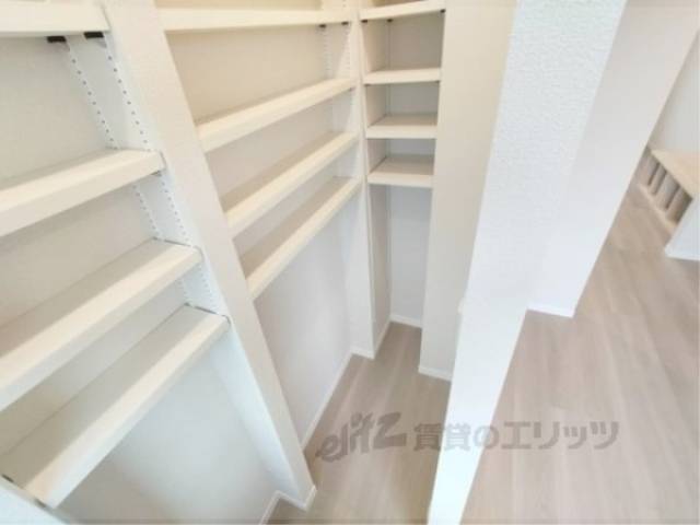 キッチン　パントリー