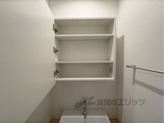 洗面所　洗面台収納