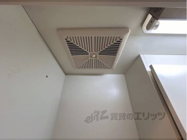 キッチン　換気扇