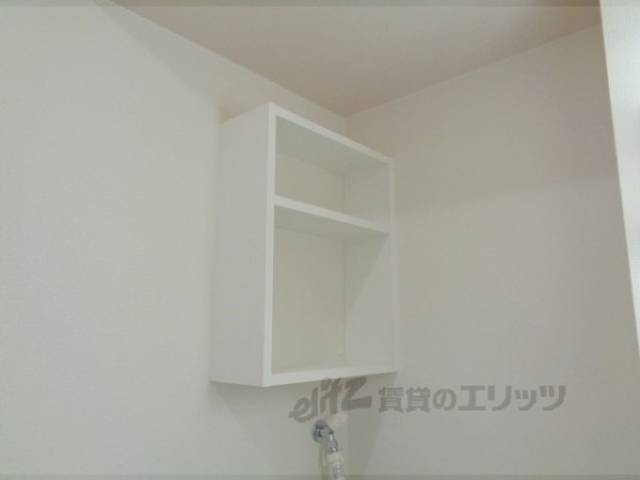 洗濯機置場　収納