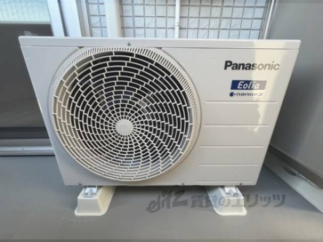 ベランダ　室外機