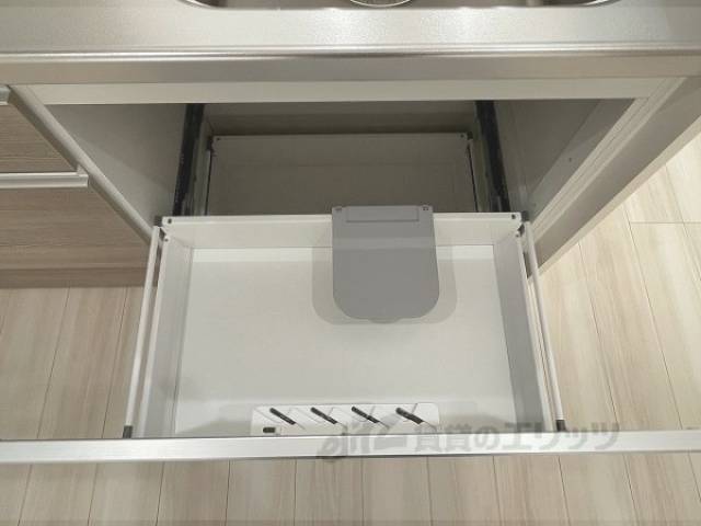 キッチン　下部収納